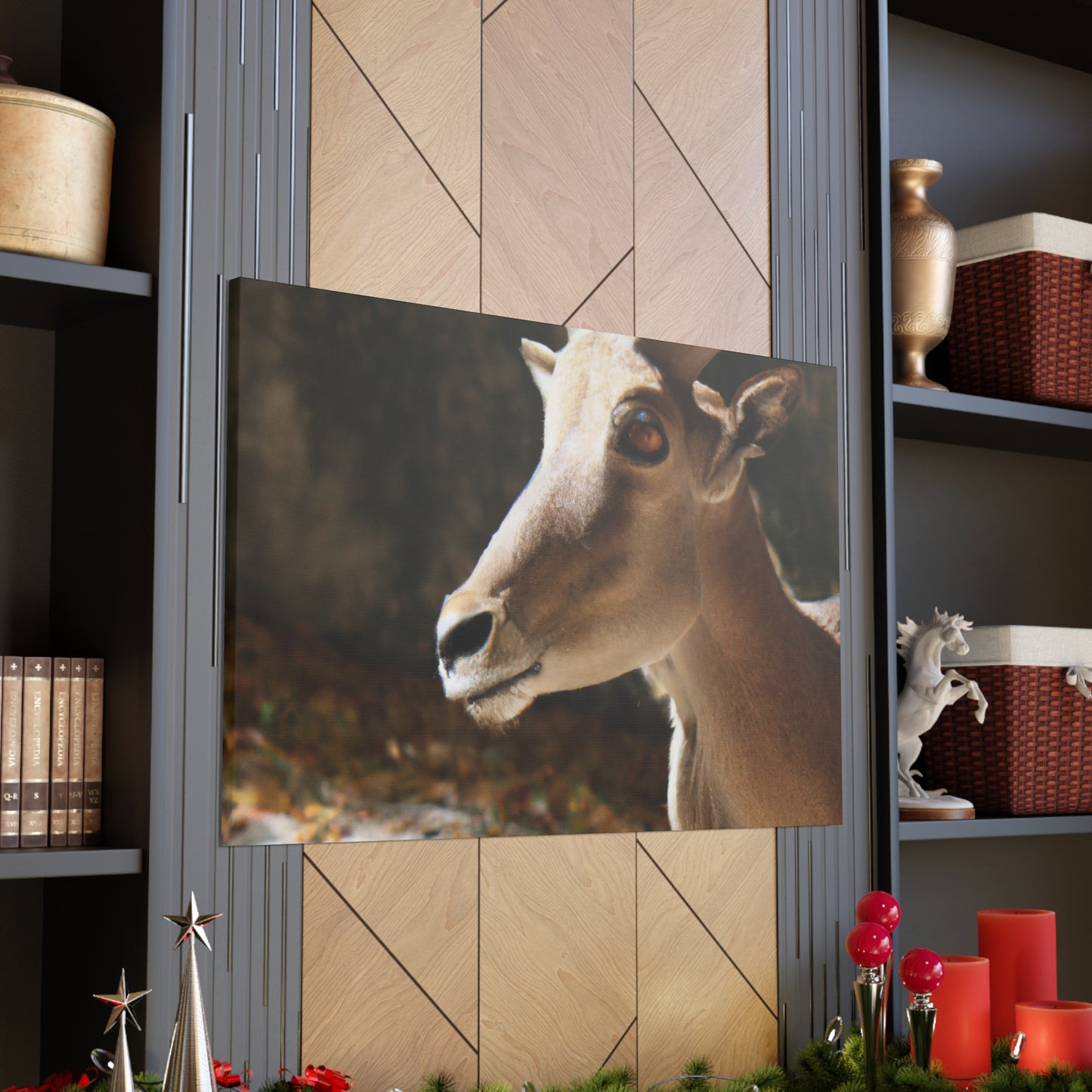 Elky Horn - Canvas Wildlife